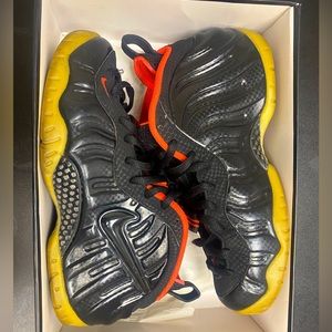 Nike Air Foamposite “Yeezy”  - Mens Size 10 - Black - Used